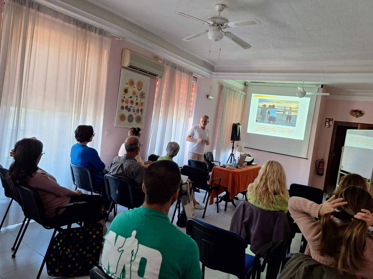 Charla divulgativa Sanuk